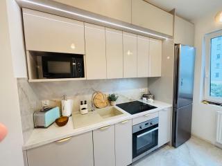 Lotus Apartments Impero oddzielna kuchnia 2 pokoje garaż - 4