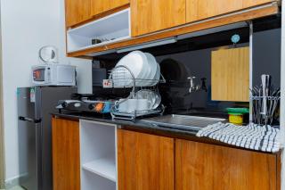 Cosy & Secure 1BR Near TRM Mall - Free Parking, Fast WiFi & Netflix - 4