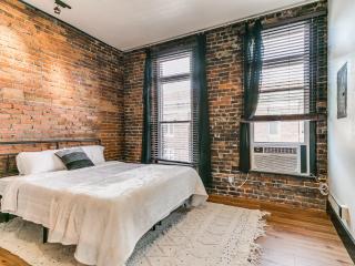 Cozy Stay at 229 Main St Perfect Ames Location - 4