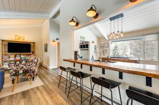 Modern Mountain Escape on Golf Course with Hot Tub! - 5