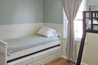 Walk to Nauvoo Temple Remodeled Family Apartment - 5