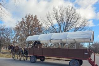 Walk to Nauvoo Temple Remodeled Family Apartment - 2