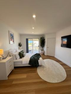 Sunset Coast Retreat - Walk to beach - Free Parking - 6