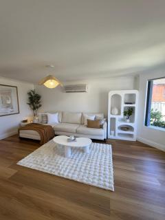 Sunset Coast Retreat - Walk to beach - Free Parking - 5