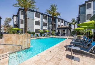Ascent 1070 Scottsdale 2BR l 2BA l Free Parking l Pool l Gym - 4