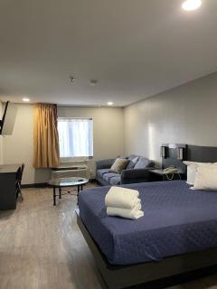 Pinetop Studio Suites - 4