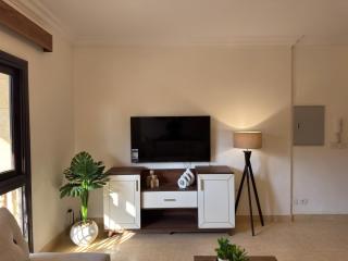 Warm Boho Retreat Steps from Civilization Museum - 9