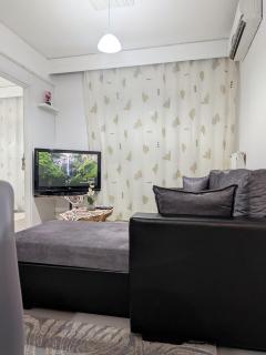 Evros Stay - Modern 2 Bedroom Ground Floor Suite - 3