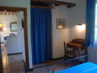 Apartment Unabhaengige Wohnung in Amelia mit Grill und Gar by Interhome - 3