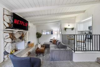 4BR Family Retreat with Hot Tub Games & Fire Pit - 3