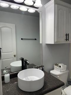 Tranquil Brick Retreat - 8