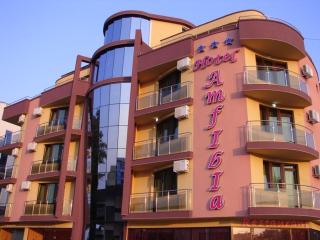 Hotel Amfibia - 0
