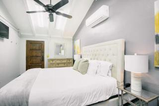 Cuvée - 2 Units - Mins to Entertainment District - 1