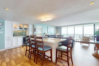 Beachfront 3BR with Stellar Gulf Views, Gym and Pool - 4