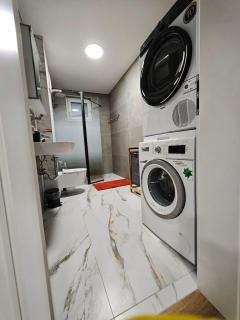 Premium furnished residence for business and family stays - Grandson - 1