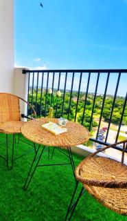 Relax at Miss LakwaChas Space - 2