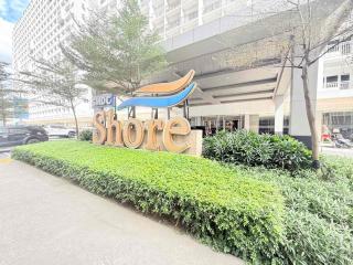 Luxe Condo at MOA - 7