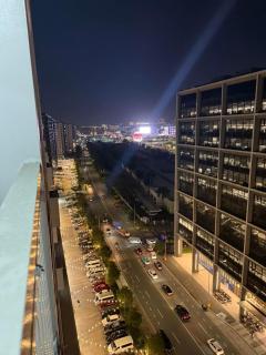 Luxe Condo at MOA - 5