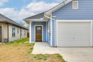 Private Yard, Pet Friendly: Southeast Dallas Home - 9