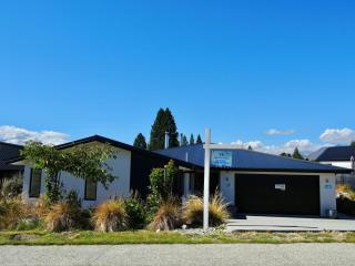 Lakeside Garden Stars - 3 Bedrooms - Lake Tekapo - 8