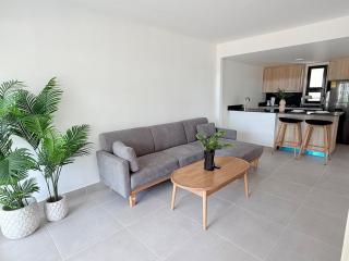 Gabbys Chill Place - 6