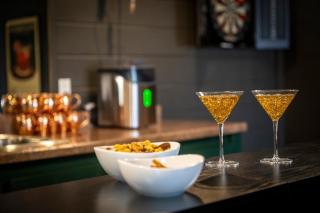 16 Bed Bourbon Trail Manor Heated Pool Spa Cinema - 2