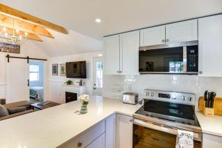 Walkable Osterville Gem with Patio and Yard - 2