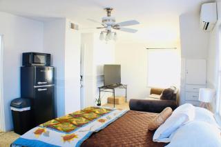 Wildflower Retreat & Sunflower Suite - 0