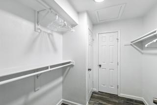 10 mins from downtown Dallas pool & gym - 9