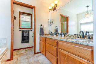 Family Home With Pool Table - Fall Weekly Savings - 3