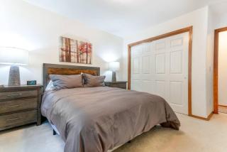 Family Home With Pool Table - Fall Weekly Savings - 1