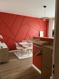 Appartement F2 de 40m2 pour 4 personnes avec Parking, métro à 4 minutes - ligne 4 Station Lucie Aubrac - 0