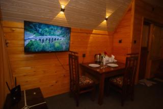 Emerald Hills Cabana - 1