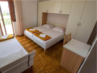 3-Person Apartment in Starigrad - 7