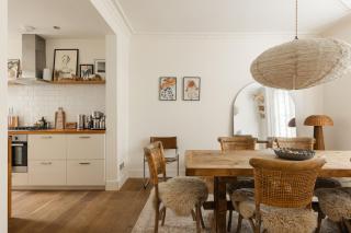 New! Cosy 3BR Split-Level Home with Patio, Chiswick - 4