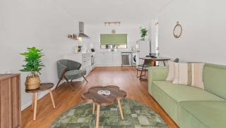 Sheridan Nook I Near Hospital I Pool I Parking - 3