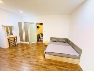 Emerald Apartments - 1