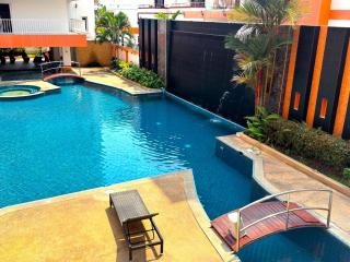 Stylish Pool-View Studio with Balcony - New Nordic VIP 3, Pratumnak - 9