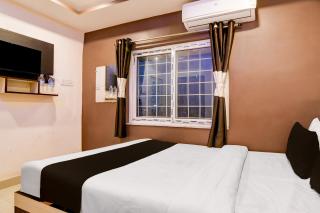 Townhouse Belgharia Railway Station Kolkata Formerly BN Palace - 1