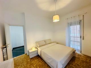 3 Bedrooms, Balcony 10 min Historic Center - 0