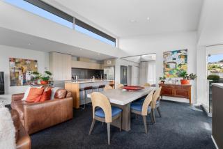 Riverlight Haven - Lake Taupo Holiday Home - 3