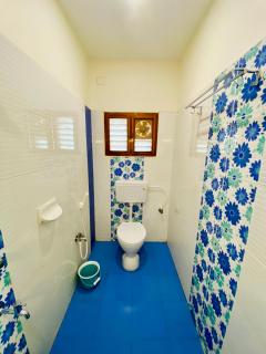 Cozy, Luxurious 1BHK in Sowkya Stays, Kakinada - 9