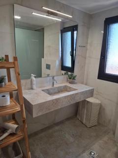 Aelia Luxury Apartments & Pool - 5