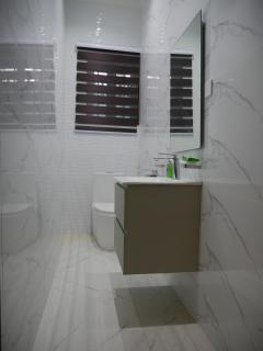 The Velvet Double, Close to the Airport, Accra - 3