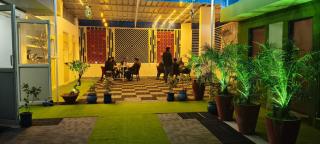 C T Heights Inn - 3