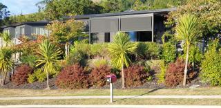 Modern retreat in Kinloch - 4