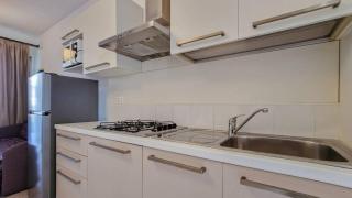 Modern flat with a fenced garden and fireplace - Bibione - 1