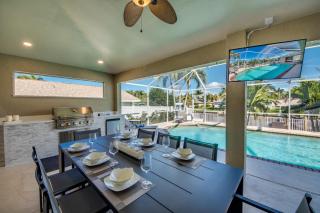 CoralVilla Sarasota - perfect for boaters, with pool & outdoor kitchen - 2