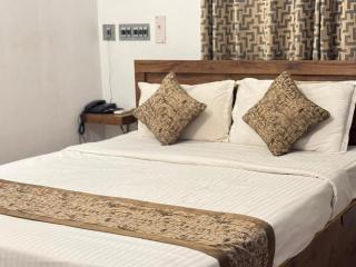 LA Paradise Residency - 0