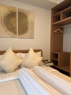 Two-Bed Apartment with Terrace in Skypark, Laguna - 5